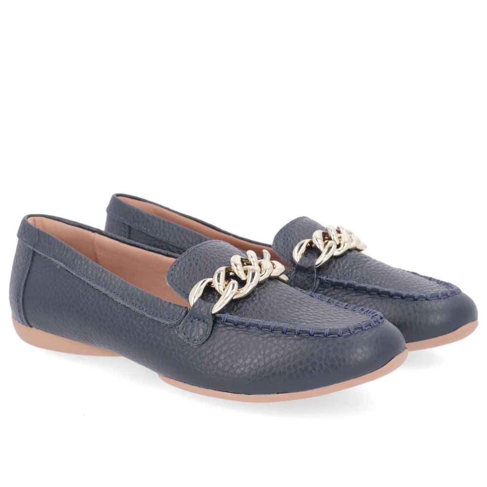 Mocassin en cuir bleu avec ornement en chaîne