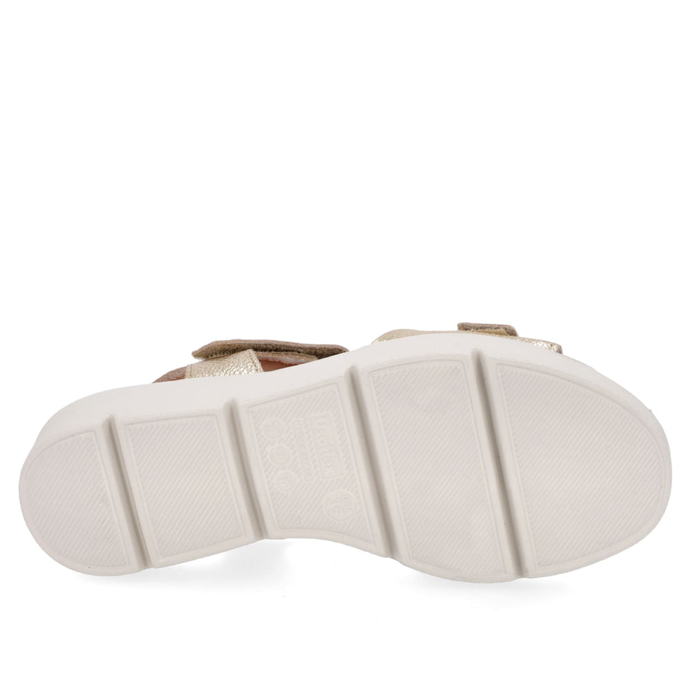 Sandale à plateforme en cuir doré avec réglage de la fermeture flexible