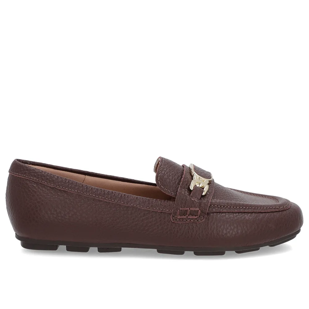 Mocassin marron texturé en cuir à bride