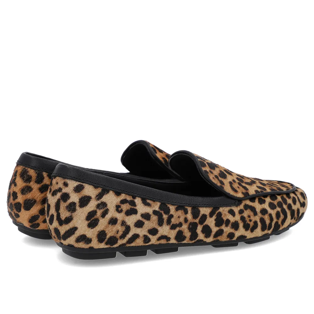 Loafer Pelo Animal Print Bico Redondo