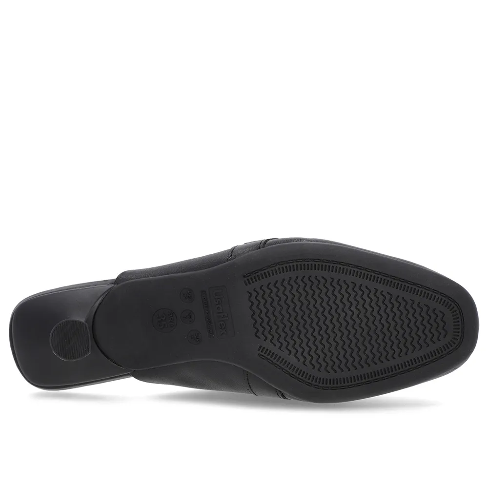 Mule Preta Couro Salto Kitten Fivela