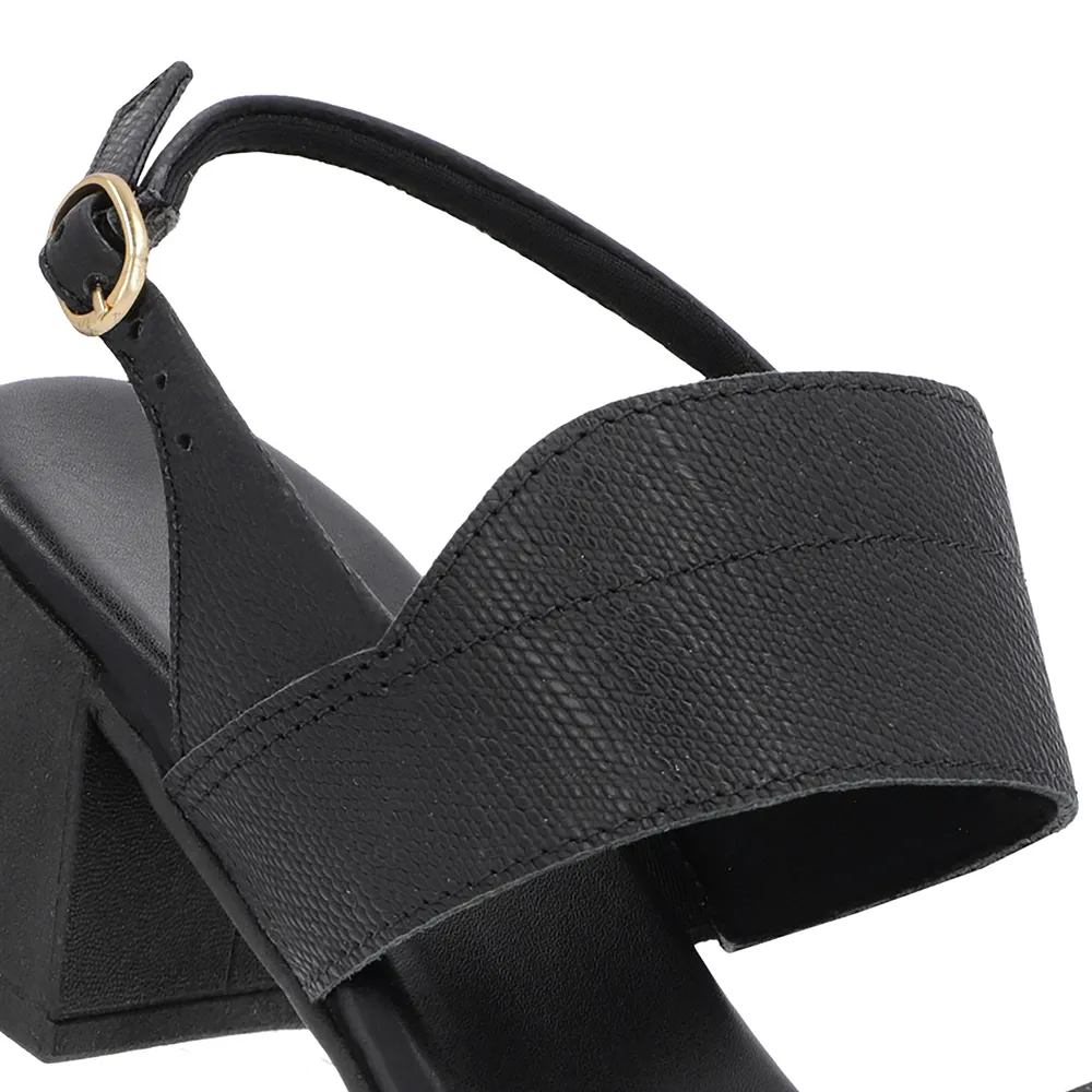 Sandale en cuir noir avec talon bloc et bride
