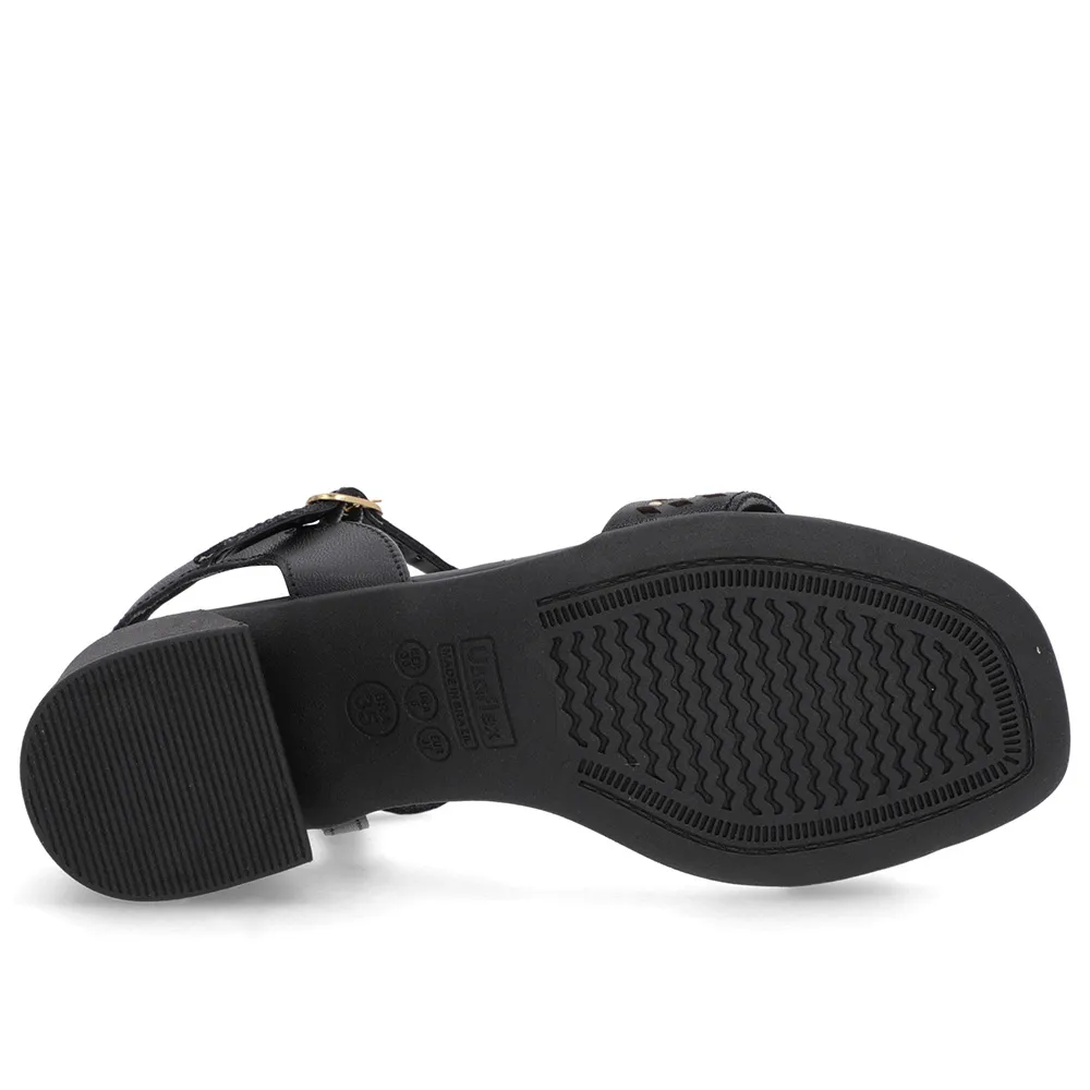 Sandale en cuir noir avec détail de rivet laser
