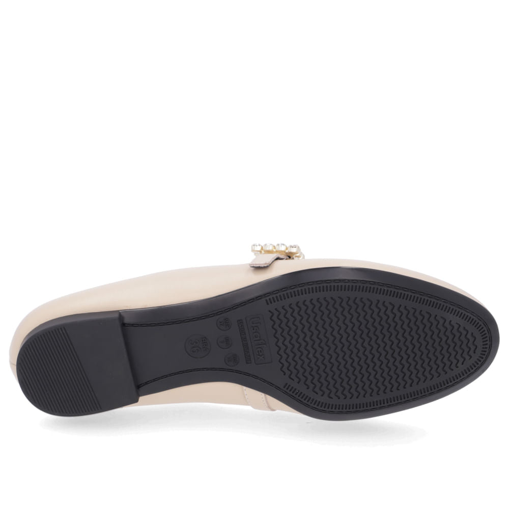 Escarpins à talons carrés en cuir beige Mary Jane