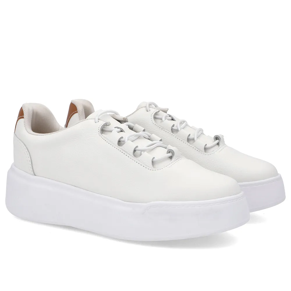 Baskets en cuir blanc à semelle haute et lacets élastiques