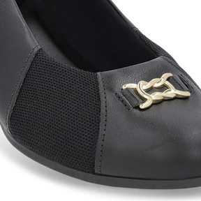 Escarpins à bout rond en cuir noir avec côtés en tissu