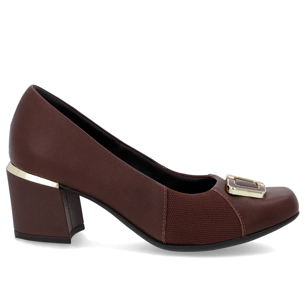 Escarpins en cuir marron avec détails en tissu