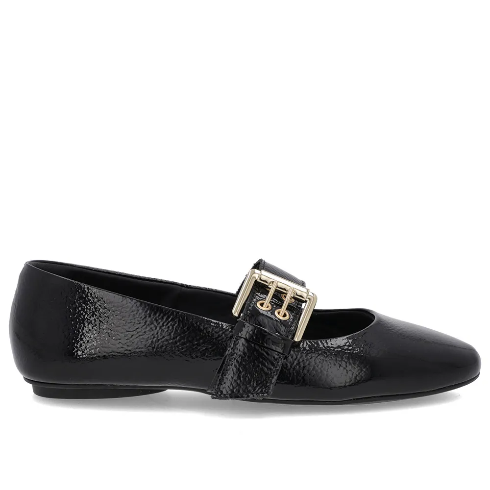 Escarpins en cuir verni noir avec bride à boucle