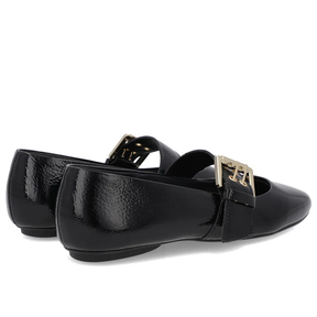 Escarpins en cuir verni noir avec bride à boucle