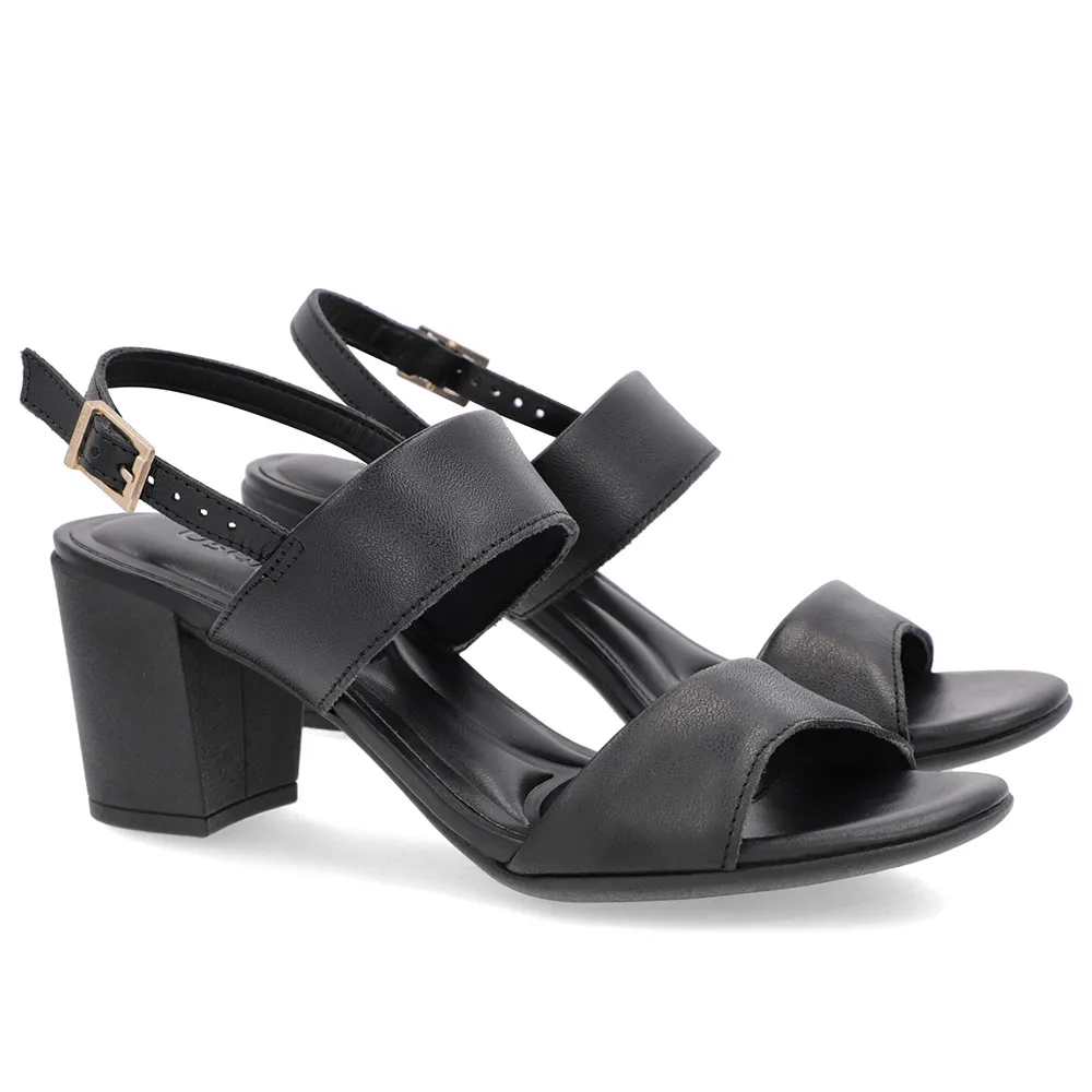 Sandale en cuir noir à brides et talons carrés