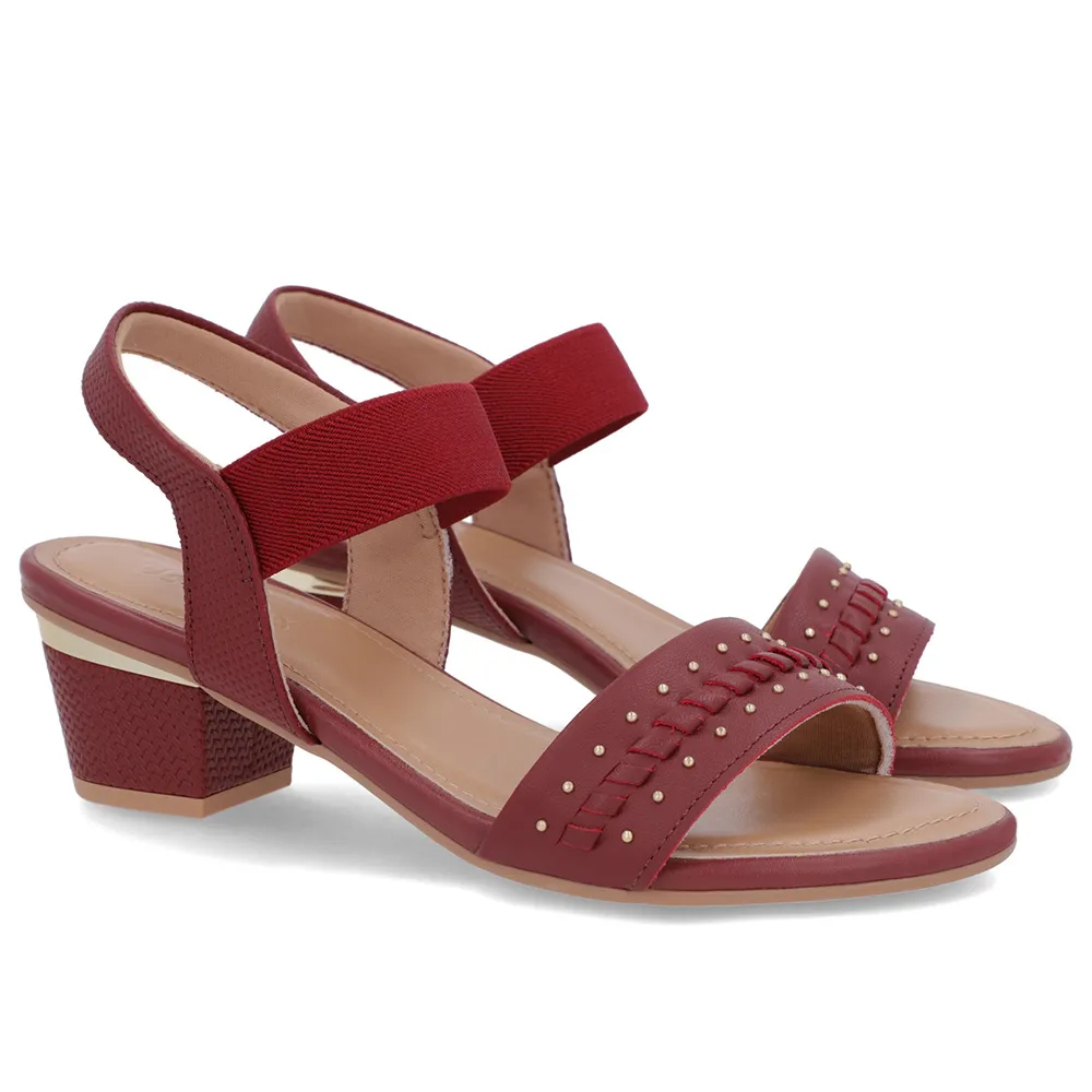 Sandale en cuir rouge avec talon bloc et détail de talon