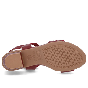 Sandale en cuir rouge avec talon bloc et détail de talon