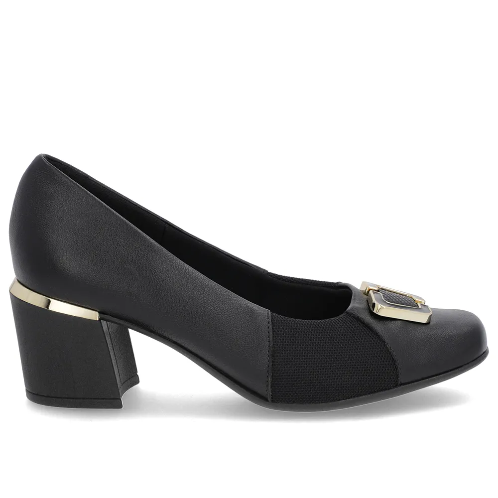Escarpins en cuir noir avec détails en tissu