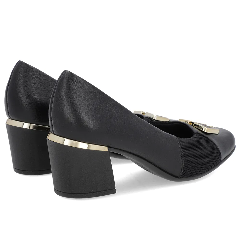 Escarpins en cuir noir avec détails en tissu