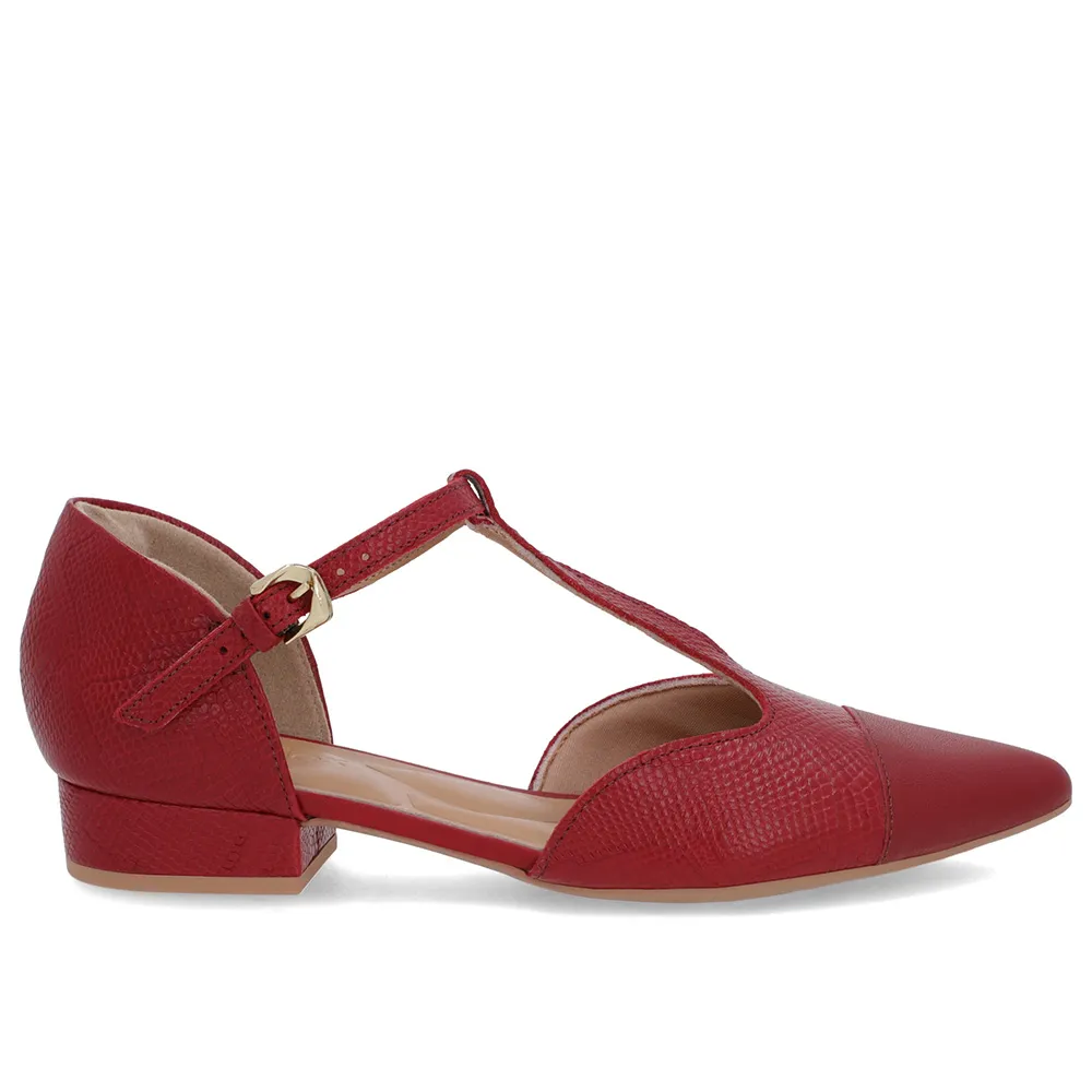Escarpins en cuir rouge à talon carré fermé