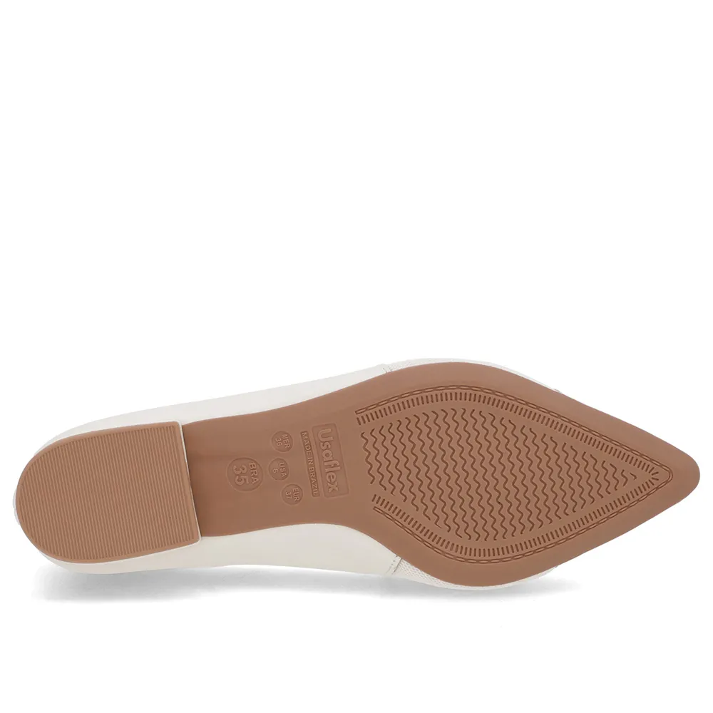 Escarpins à bout pointu en cuir blanc ivoire avec ornements
