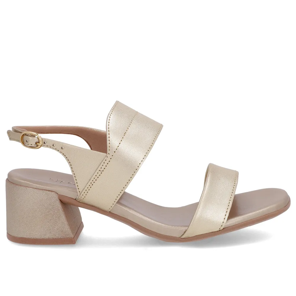 Sandale en cuir doré avec talon bloc et bride