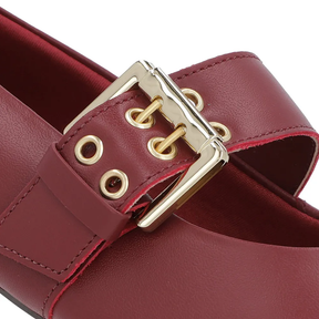 Baskets en cuir rouge avec boucle