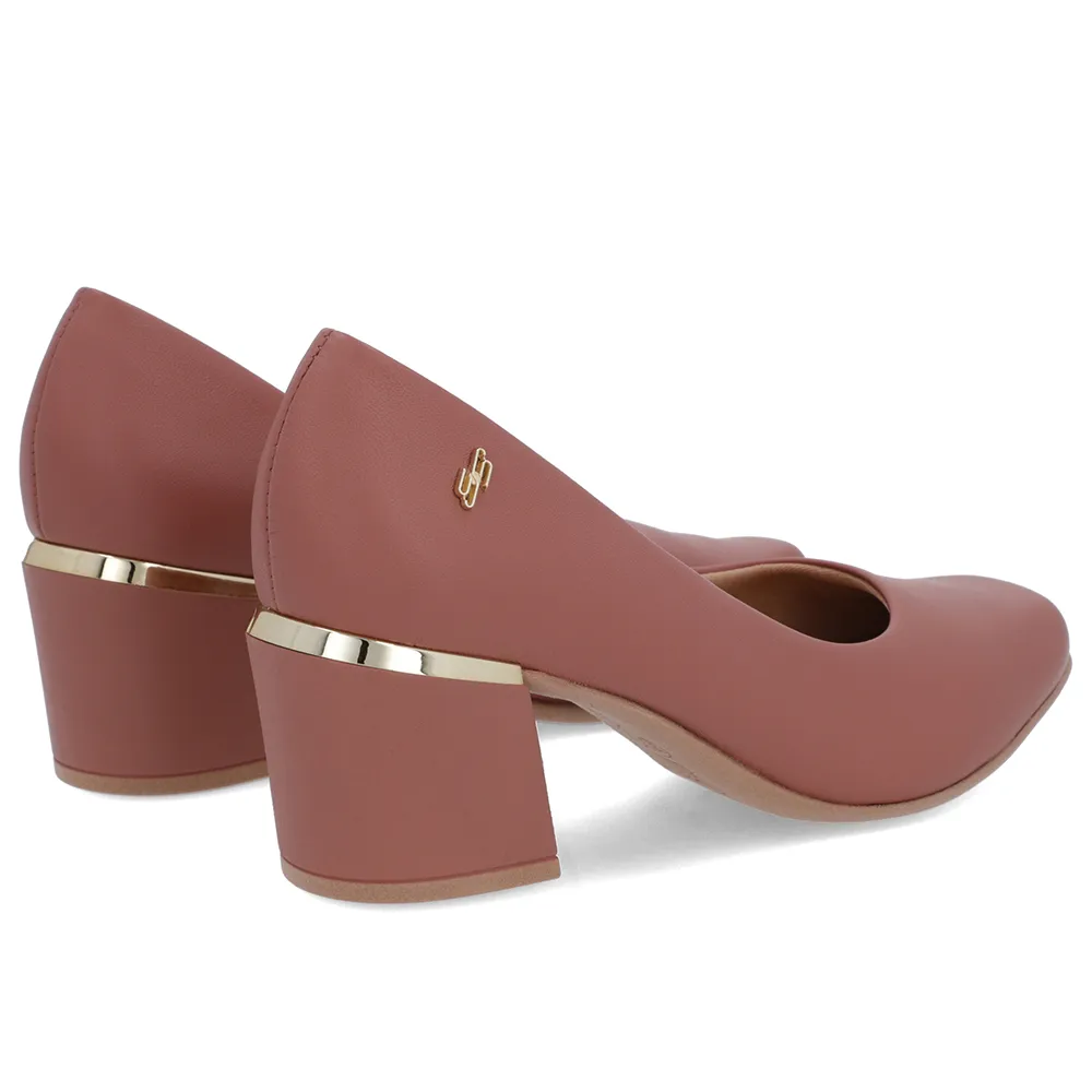 Escarpins en cuir rose à bout carré et talon