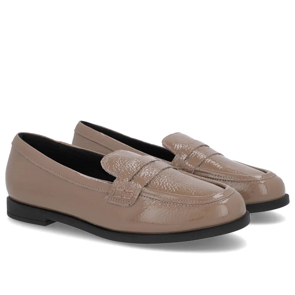 Mocassin en cuir marron clair avec sangle