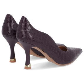 Escarpins en cuir violet à bout pointu en crocodile et détails découpés